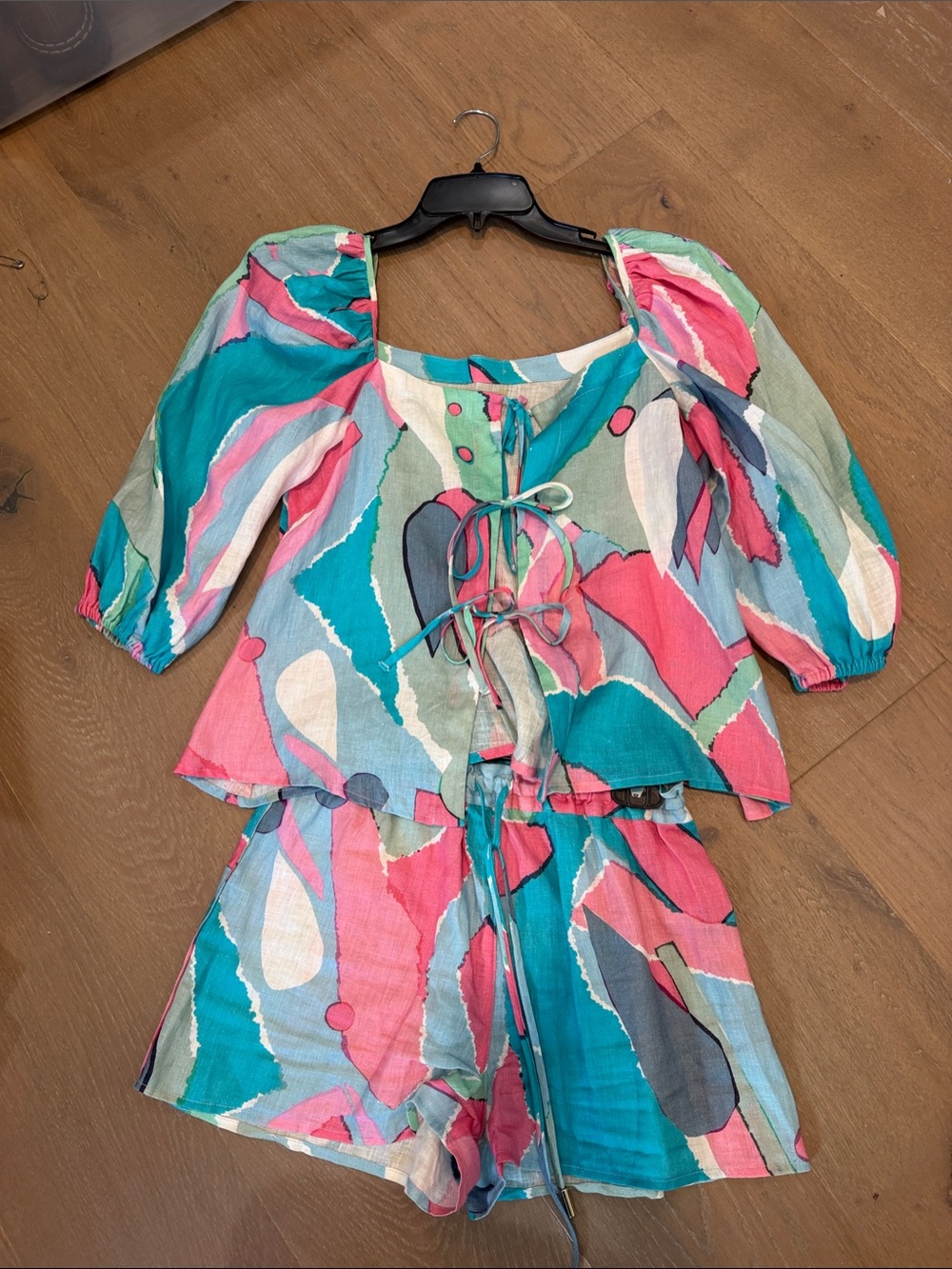 CULT GAIA Tie-Front Abstract Peasant Top in Teal & Pink, matching shorts size S